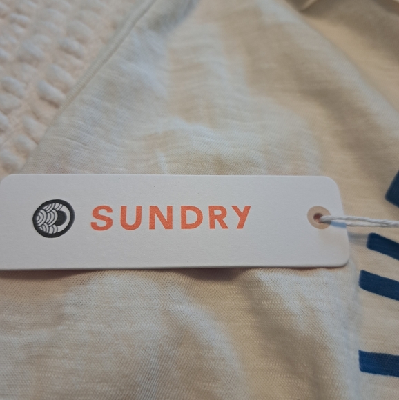 Sundry Muscle Tee - Picture 6 of 11